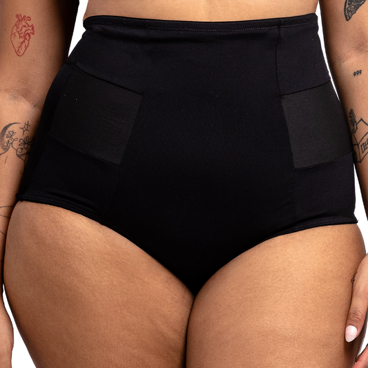 Pantaleta negra con control abdominal 74871 Carnival