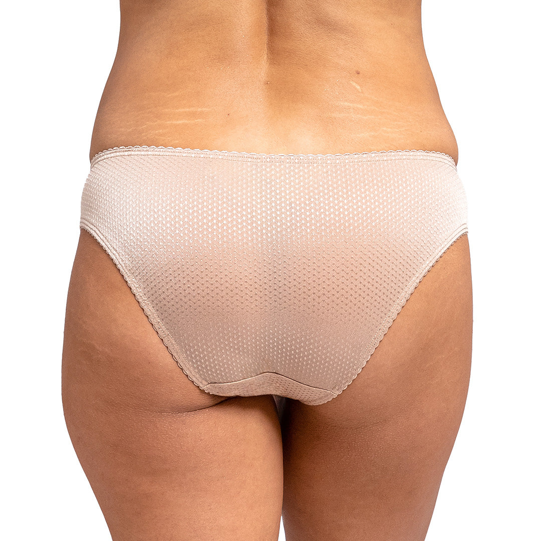 Panty básica con detalles de encaje moka 7535 Carnival